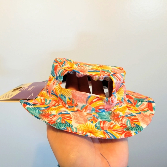 Heart to Tail Pet Hat - Picture 2 of 6